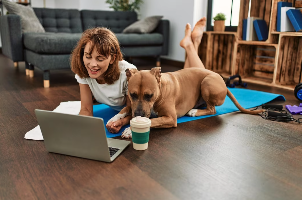 Creative Perks: Benefits of Pets in the Workplace