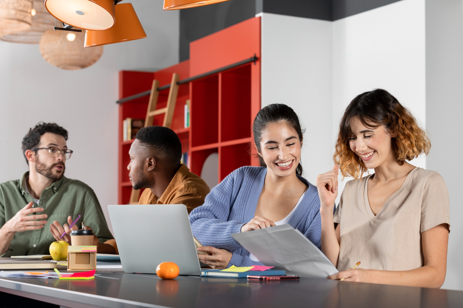 How to Navigate Office Culture on Your First Day: Dos and Don'ts