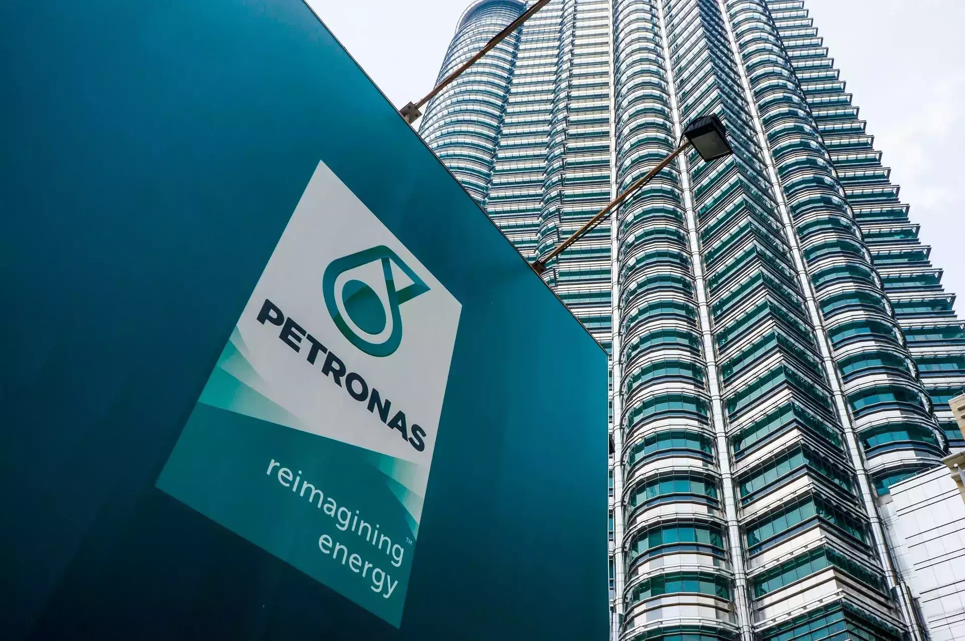 PETRONAS Diiktiraf Sebagai Jenama Minyak Dan Gas Terkuat Dunia 2024!