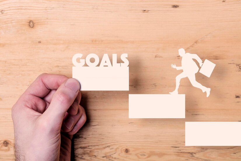 5 Effective Strategies for Achieving Your Career Goals in 2025