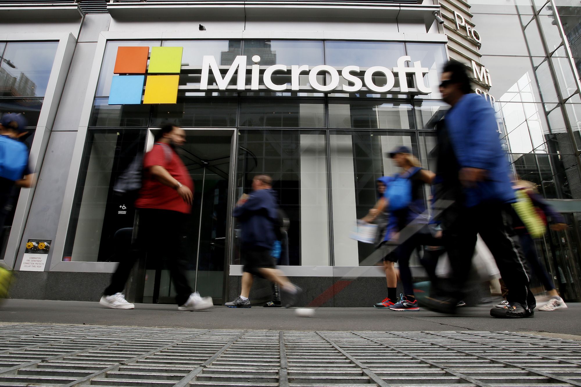 Microsoft Akan Buang 6,000 Pekerja, Tertinggi Sejak 2023