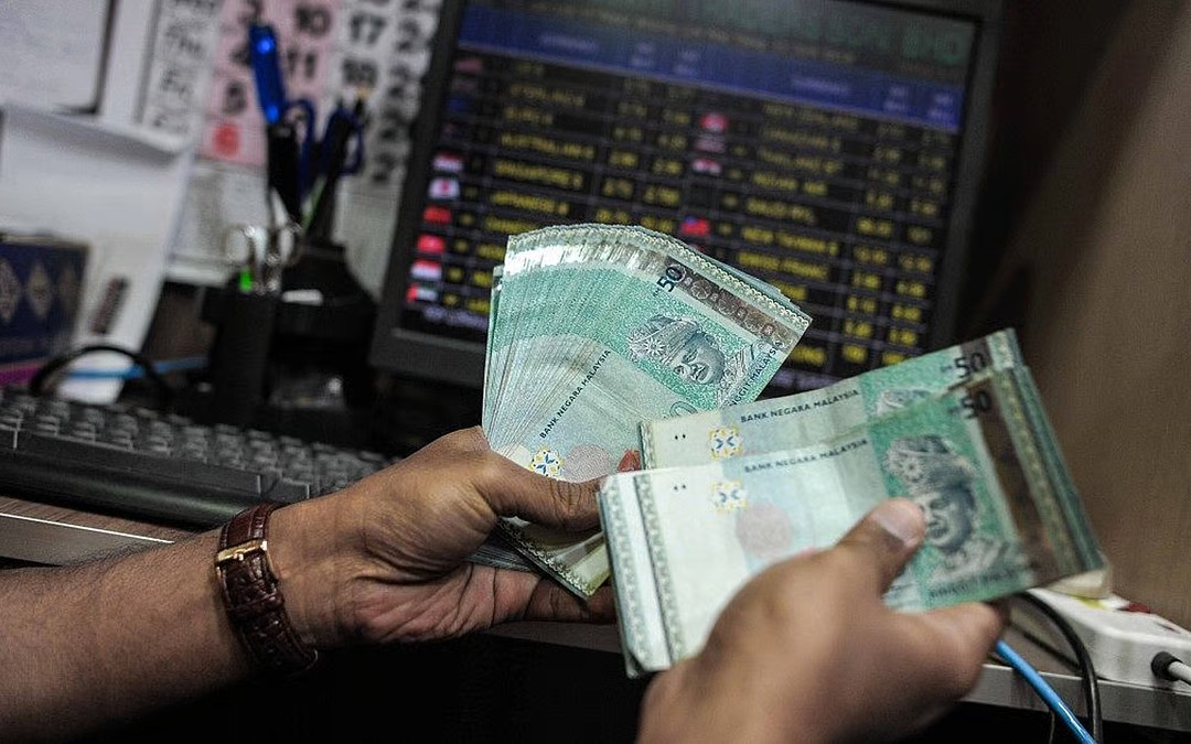 Hanya 10% Pekerja di Malaysia Raih Pendapatan Lebih RM9,200 Sebulan