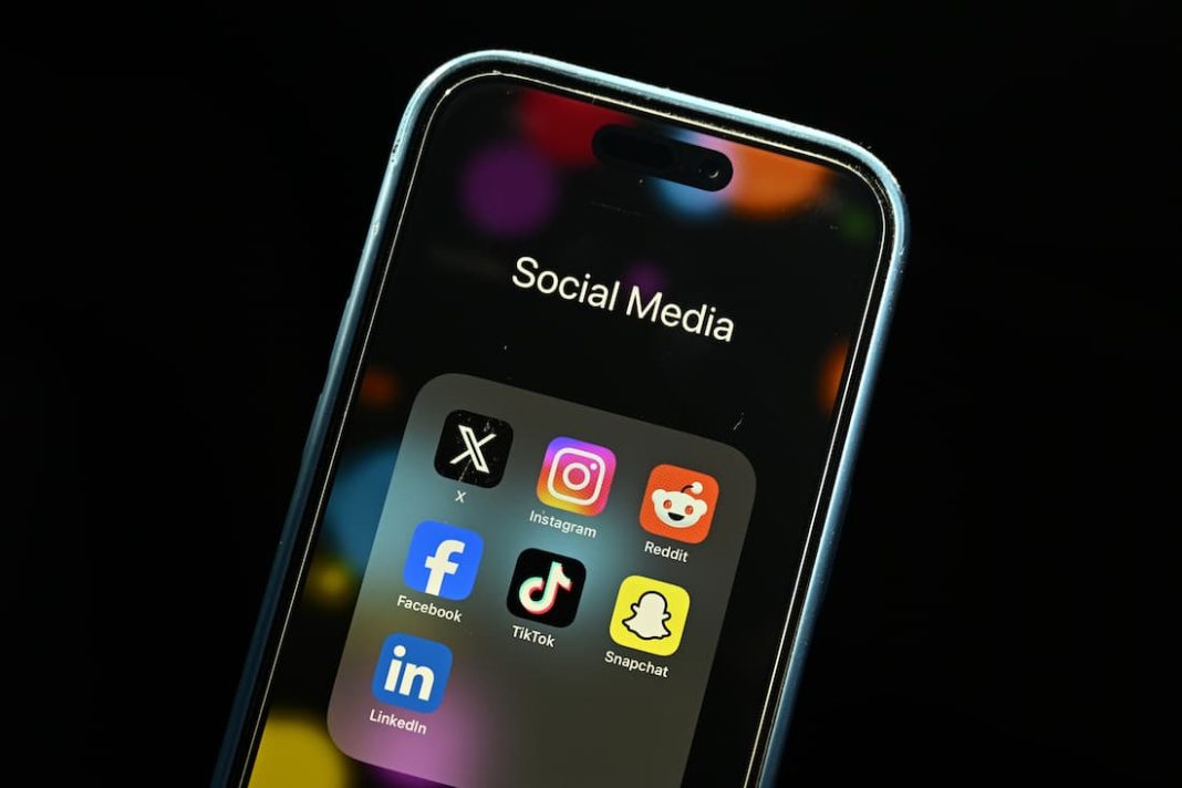 Australia Larang Pengguna Di Bawah 16 Tahun Akses Meta dan TikTok