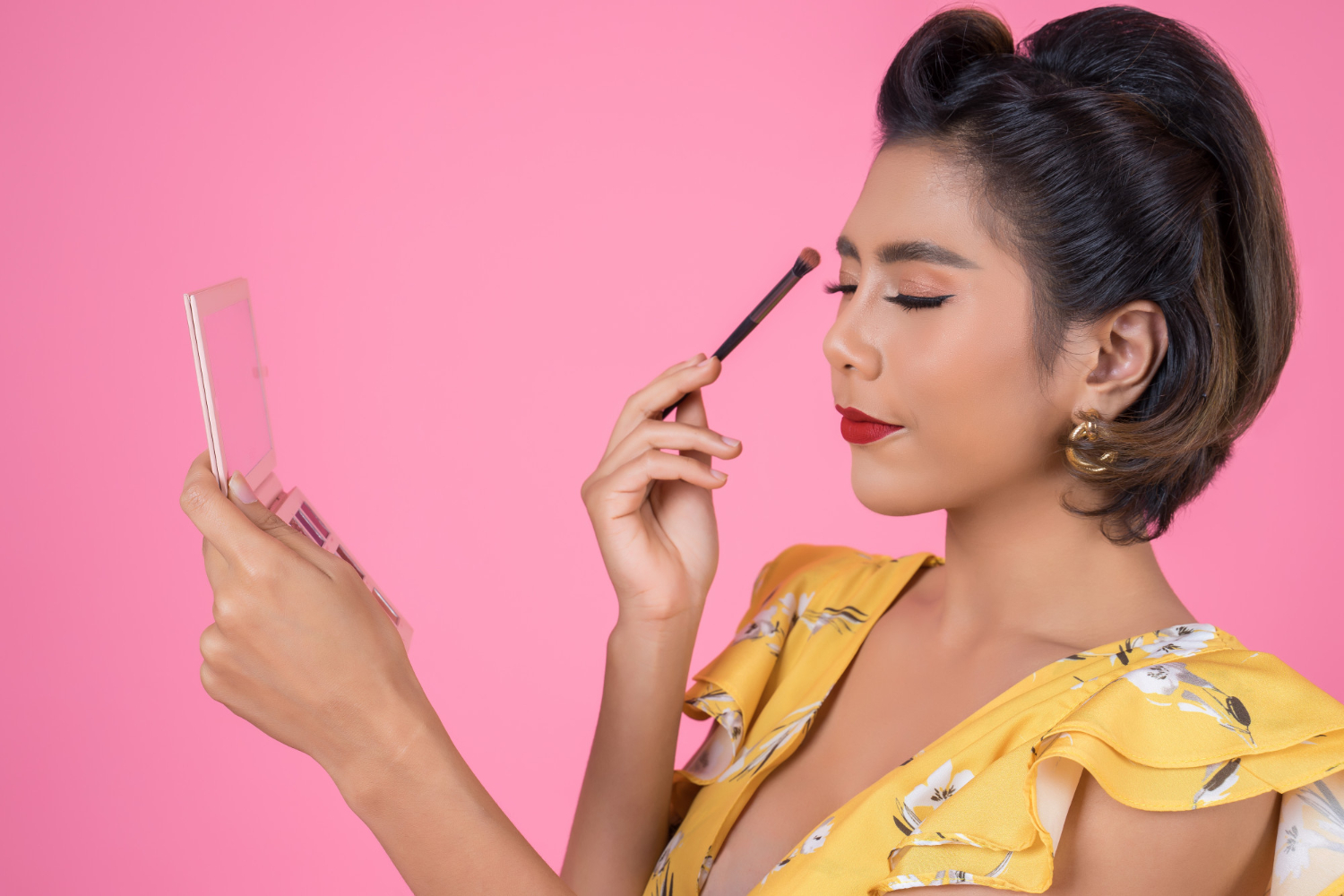 5 Sejarah Bermulanya Tabiat Solekan Wanita