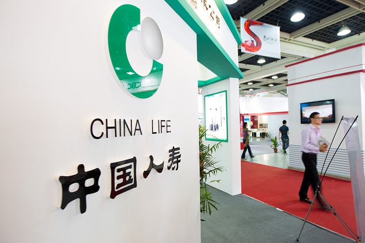 ‘Recruiter’ dari China Ini Dikecam Kerana Larang Cuti Hujung Minggu untuk Pekerja Ijazah Sarjana Muda 