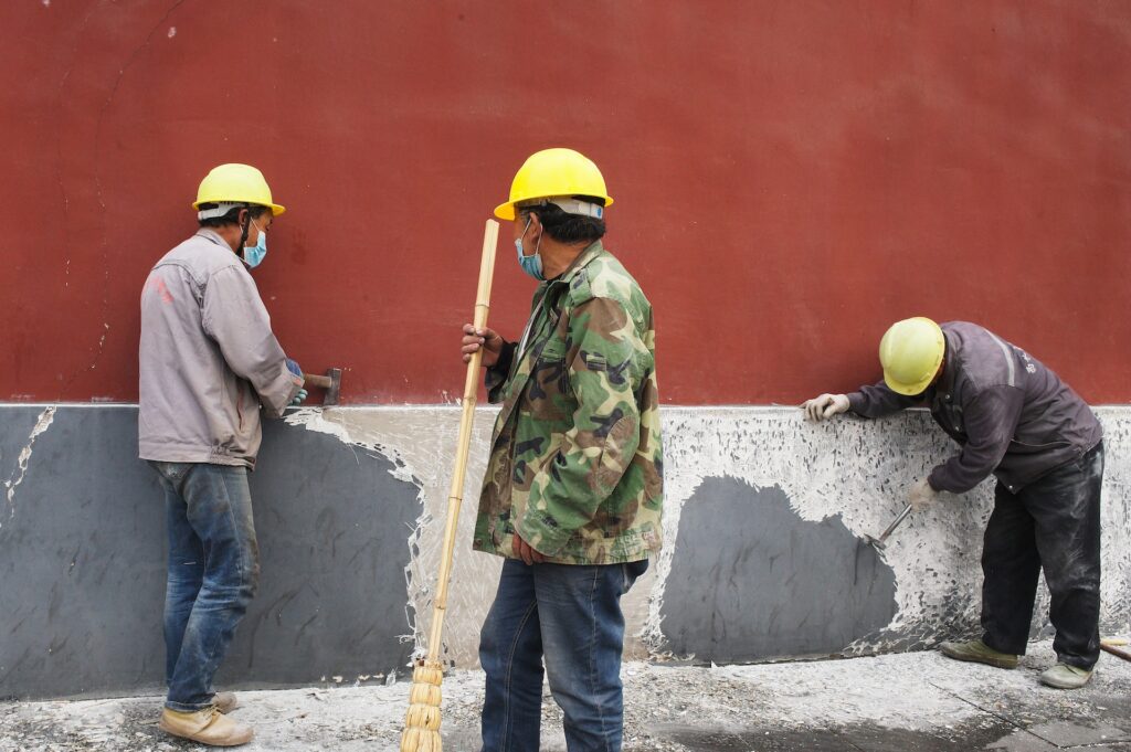 Foreign worker agent tried to bribe police was arrested