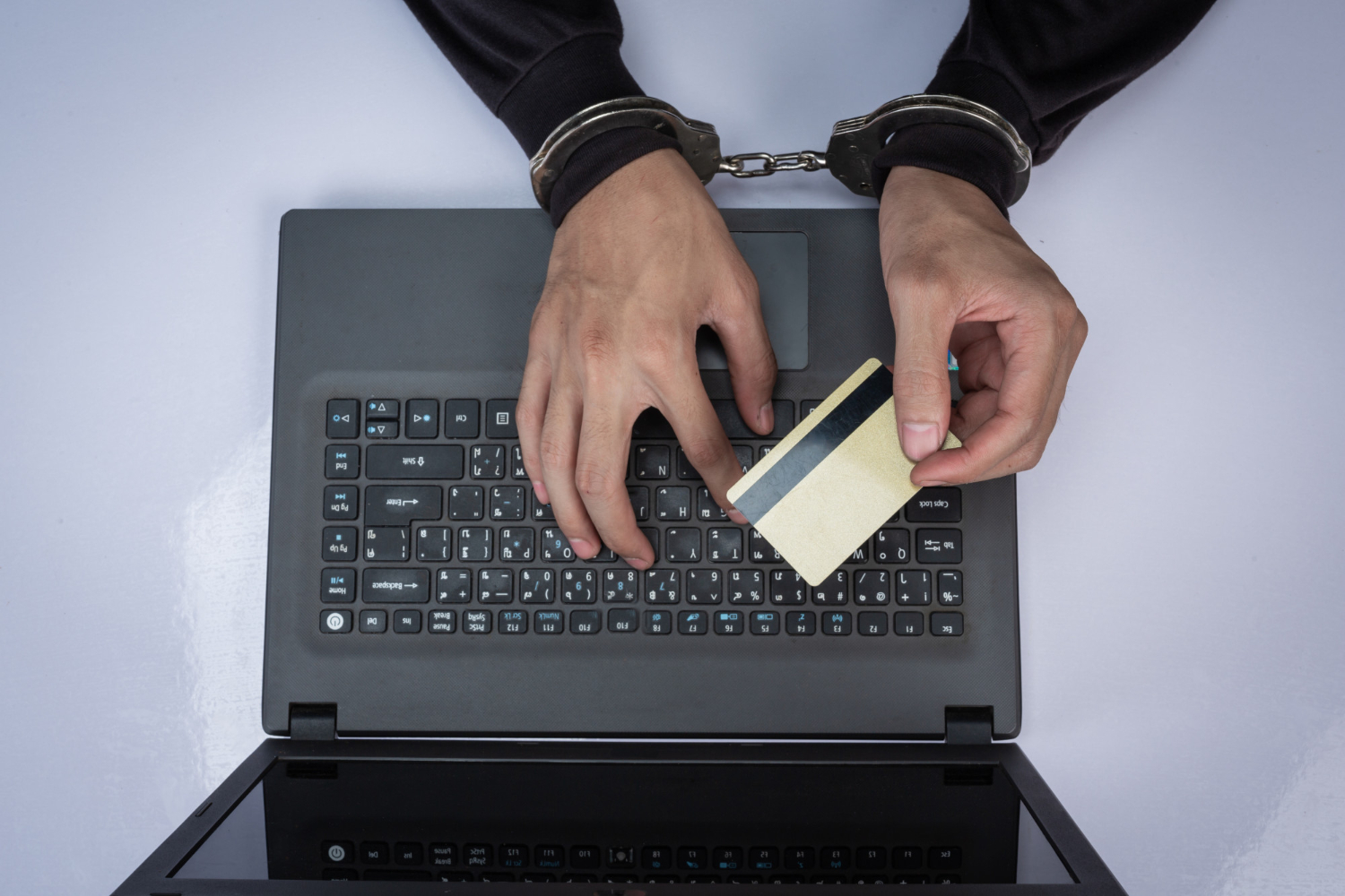 Three Macau scam victims back from Peru