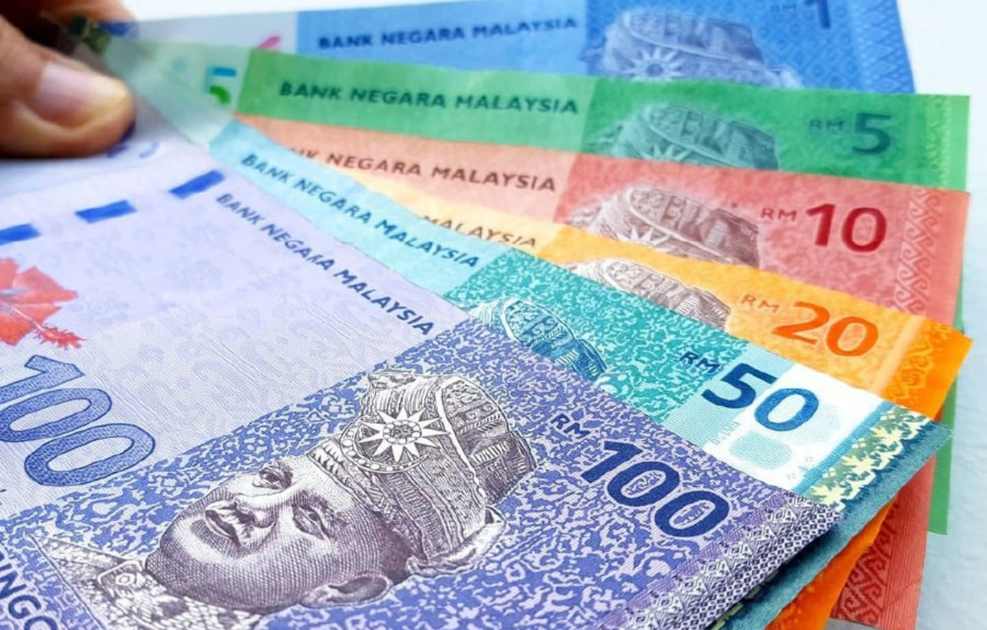 Ringgit Lemah, Hasrat Pelajar Sambung Pengajian Di Luar Negara Terbantut