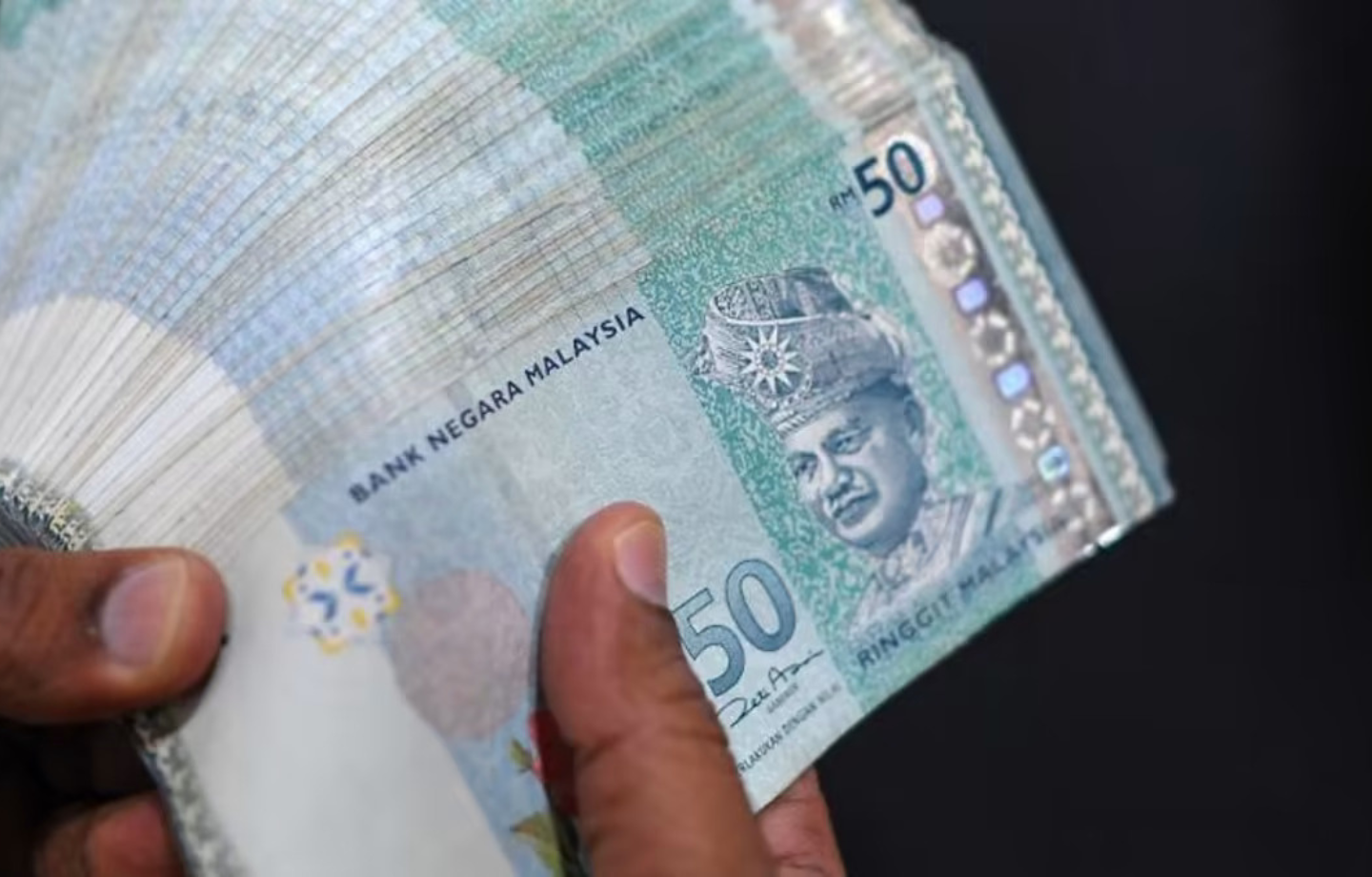 Weak Ringgit, Hampering The Desire Of Students To Further Their Studies Abroad