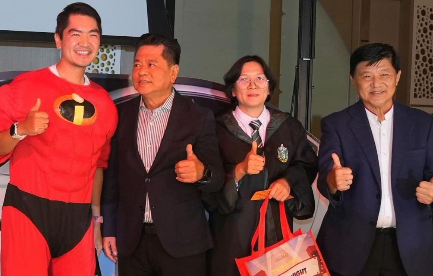 Mamee’s Top Performer Employee Received A Tesla Worth RM200K!