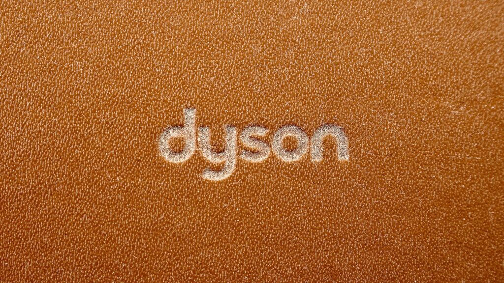 Dyson to cut nearly 1000 employees in UK