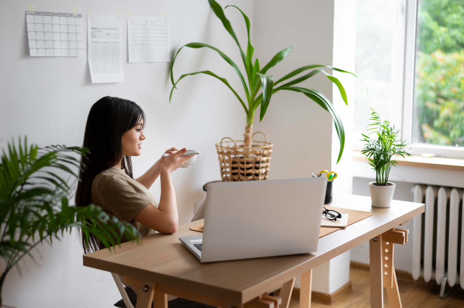 Remote Workers Lose $22,000 Per Year By Staying Home