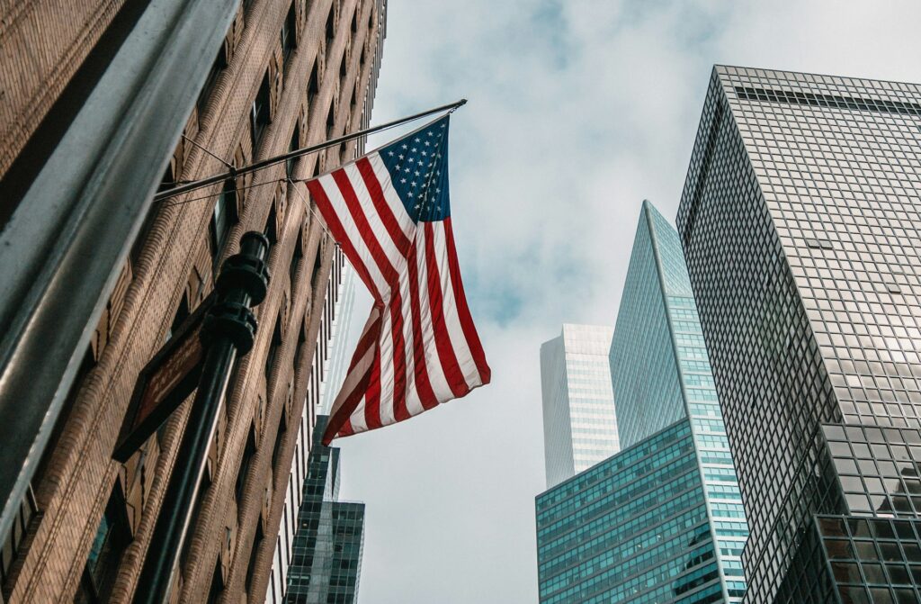 Thousands fired in US government staff cut
