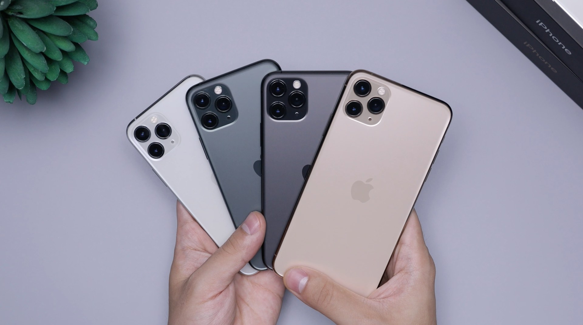 iPhone Buyers Flock to Apple Stores Before Tariffs Hit