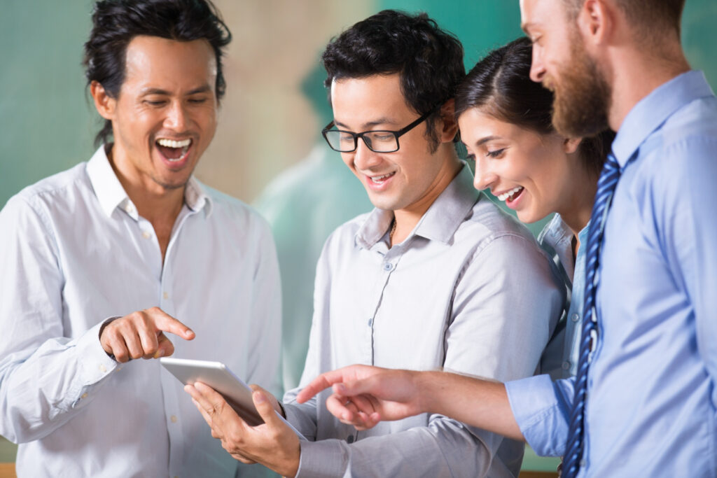Building a Strong Professional Network: Tips and Benefits