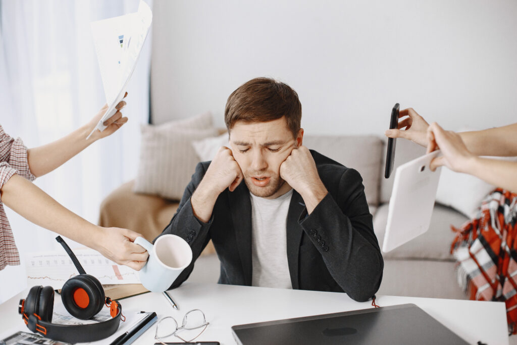 Feeling the Pressure? How to Handle HR Rushing You to Sign a Job Offer
