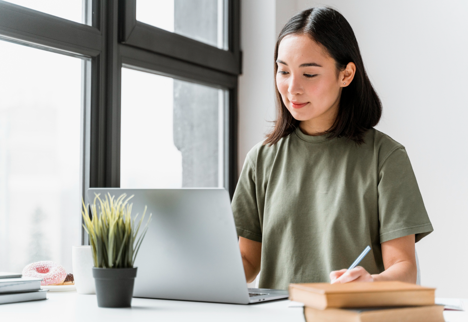 5 Higher-Paying Career Paths for Writers