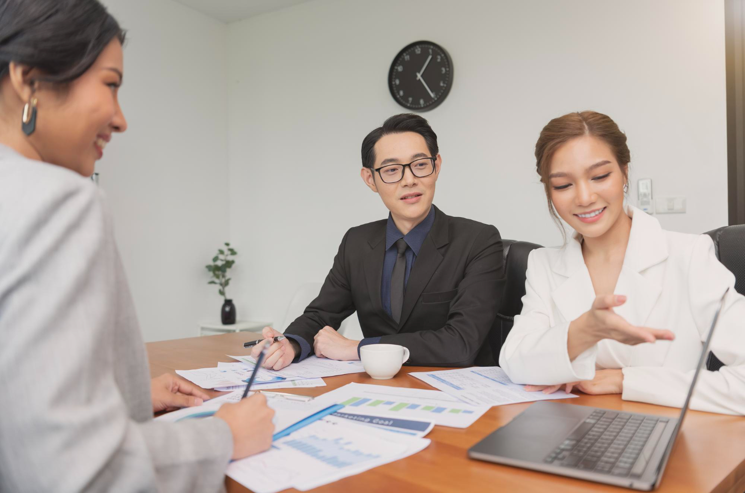 A Step-by-Step Guide to Implementing Custom Interview Reports