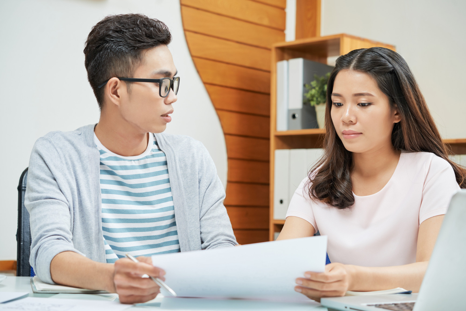 What is a Custom Offer Report?
