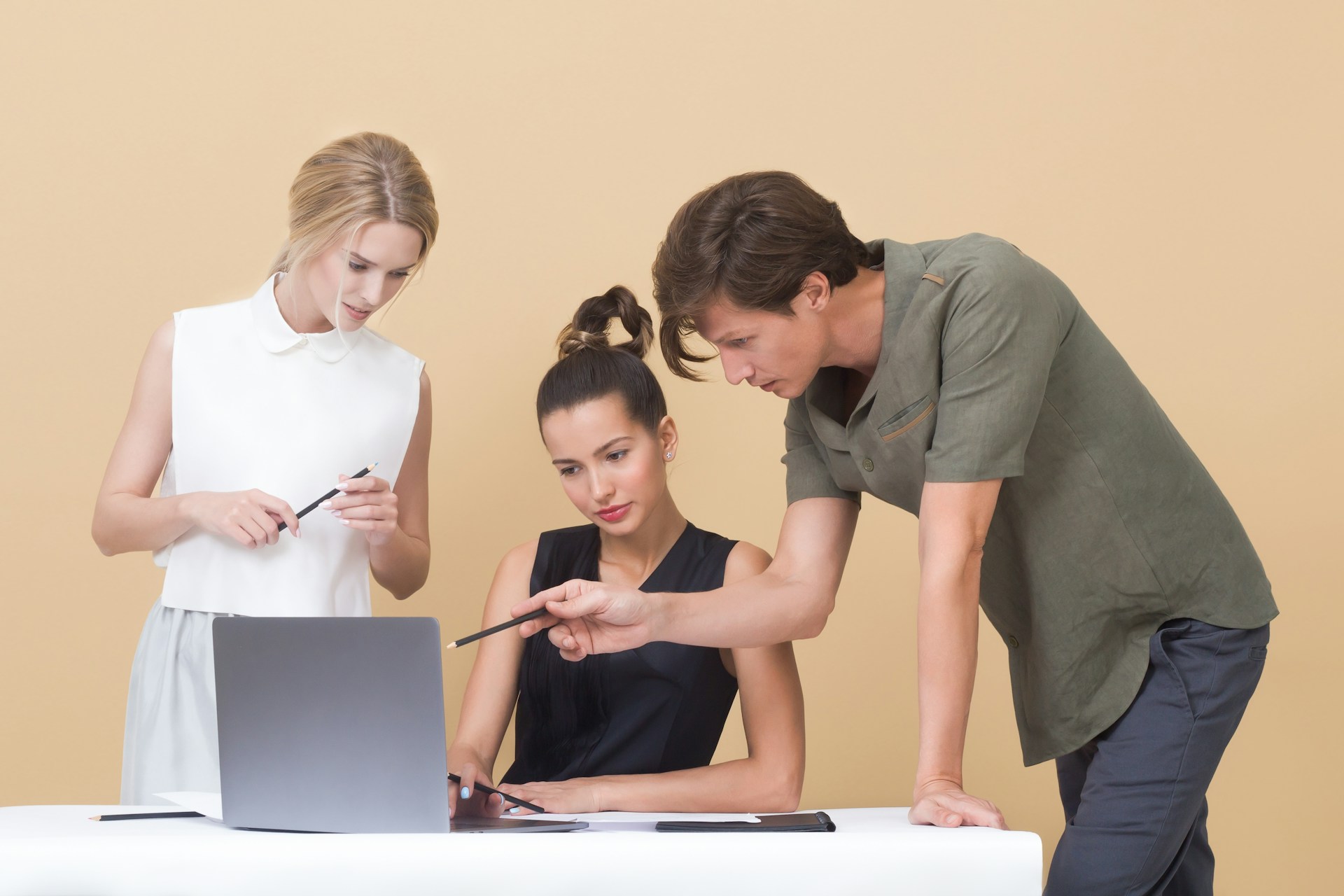 Developing Custom Hiring Reports That Work: Essential Methods and Best Practices